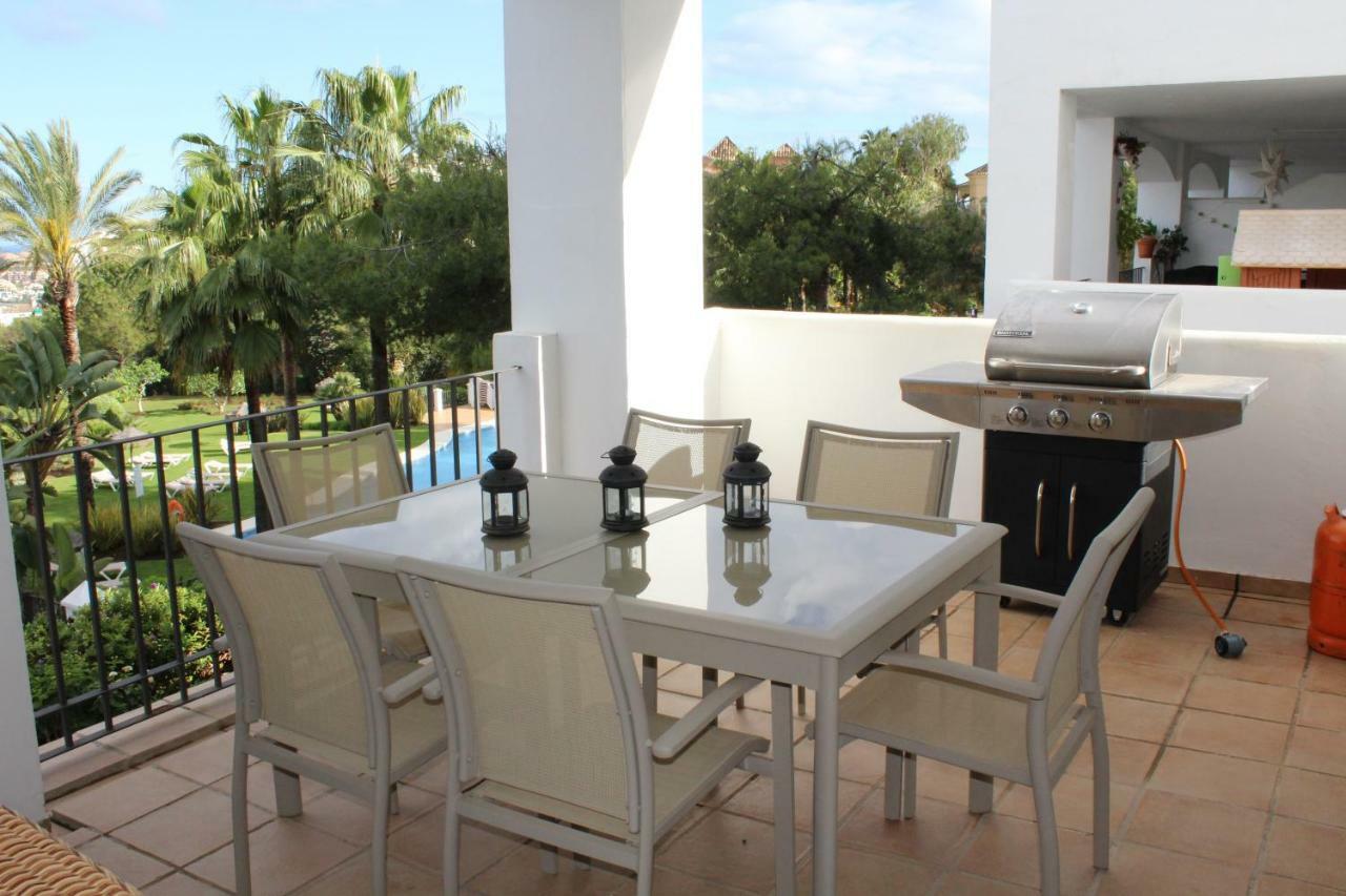 La Concha Vista La Quinta Apartment Marbella Bagian luar foto